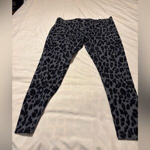 Style & Co. Black/Gray Animal Print Leggings